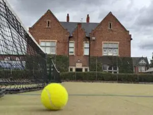 Hannah balanced A Levels and tennis to earn a U.S. scholarship.